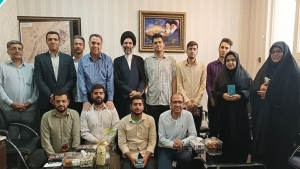 دیدار نمایندگان سمن‌های جوانان کاشان با امام جمعه در آستانه هفته مشارکت‌های اجتماعی