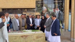 آیین غبار روبی مزار شهید گمنام با حضور معاون امور جوانان وزارت ورزش و جوانان