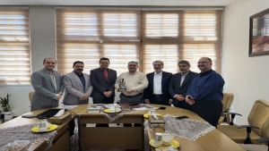 نشست صمیمانه شورای موسسه رویش جوانه‌های نقش جهان با مدیرکل میراث فرهنگی اصفهان