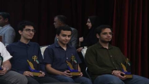 تجلیل از نخبه بوشهری در آیین برترین‌های کنکور سراسری ۱۴۰۴