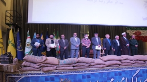 کمیته رسانه و افکار عمومی جوانان استان اصفهان برگزیدهٔ بخش نمایش میدانی « خیابانی » نهمین جشنواره ملی هنری فانوس شد